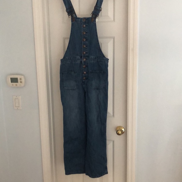 Capri Jeans Overalls - Picture 5 of 7